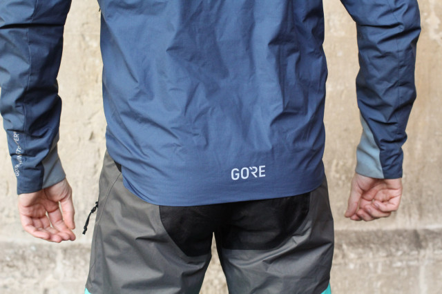 Gore-H5-Gore-Windstopper-Insulated-jacket-review-104.jpg