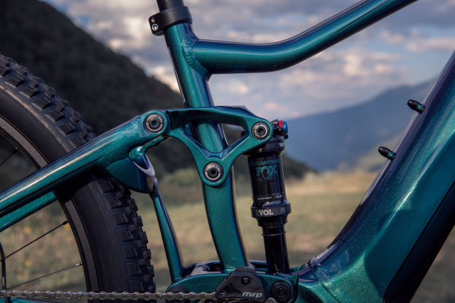 Liv Cycling Intrigue E+1 Detail e-bike linkage 2