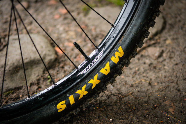 Halo Ridgeline 27.5 Wheelset-1.jpg