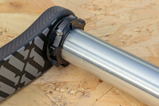 Hope Carbon Crankset axle.jpg