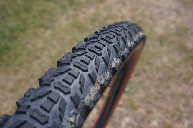 Hutchinson_Tundra_tread.JPG