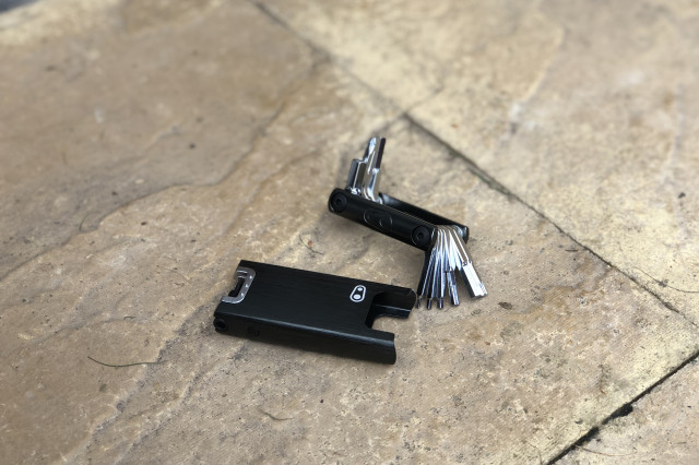 Crankbrothers f15 multitool
