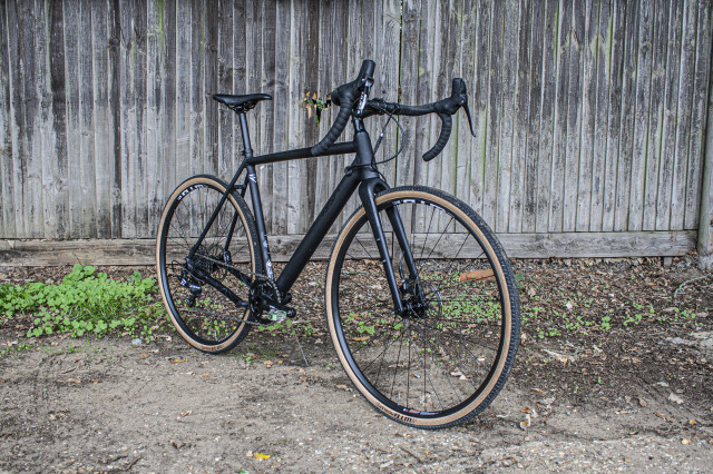 Vaast A/1 Allroad 3/4 profile
