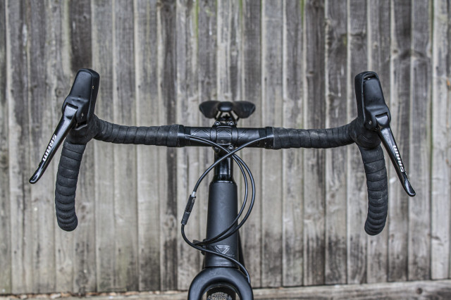 Vaast A/1 Allroad handlebar arrangement