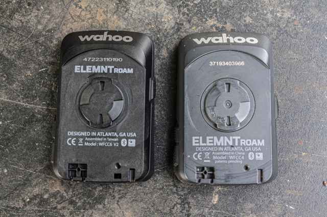 Wahoo Elemnt Roam v2 and v1 mount mechanism