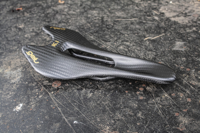 Gelu Creation K-1 saddle front