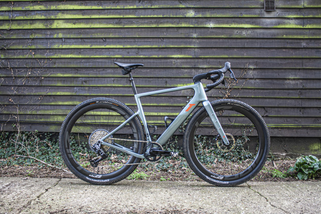 3T Extrema Italia in profile