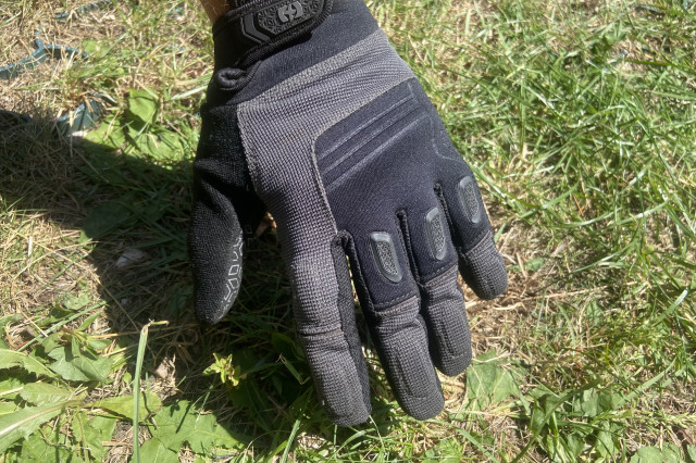 Oxford North Shore 2.0 glove_top2