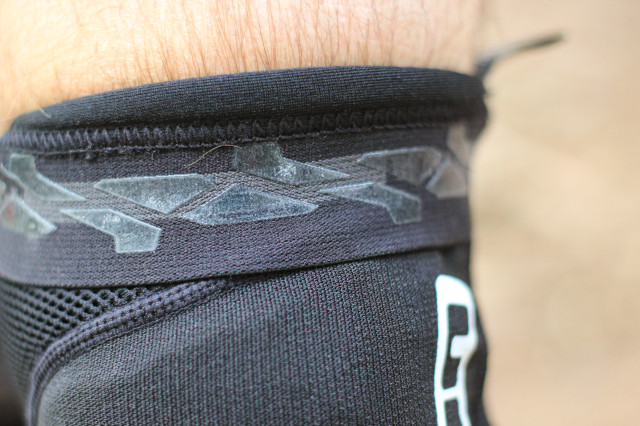 Ion K-Sleeve Knee Pads-3.jpg
