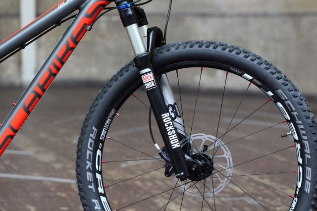 Islabike Creig 24 Pro - fork.jpg
