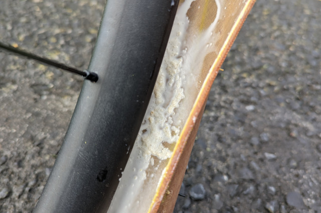 Joes_Super_Sealant_particles.jpg