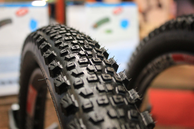Kenda tyre 2.jpg
