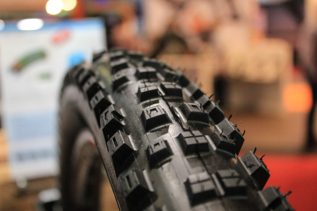 Kenda tyre 3.jpg