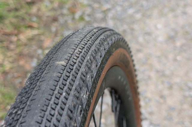 Kenda Crusher Gravel Tyre Edge.jpg