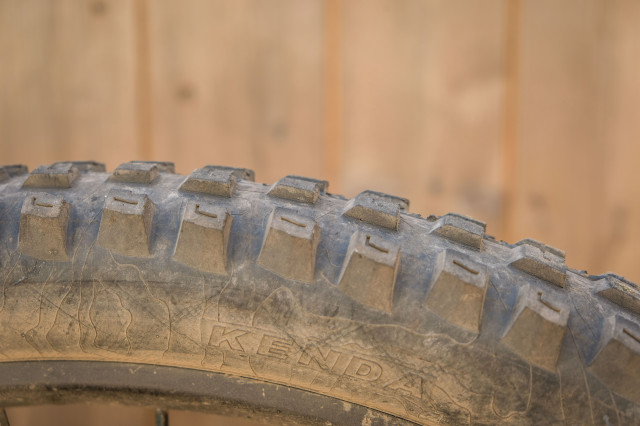 Kenda Pinner AGC tyre 29-3.jpg