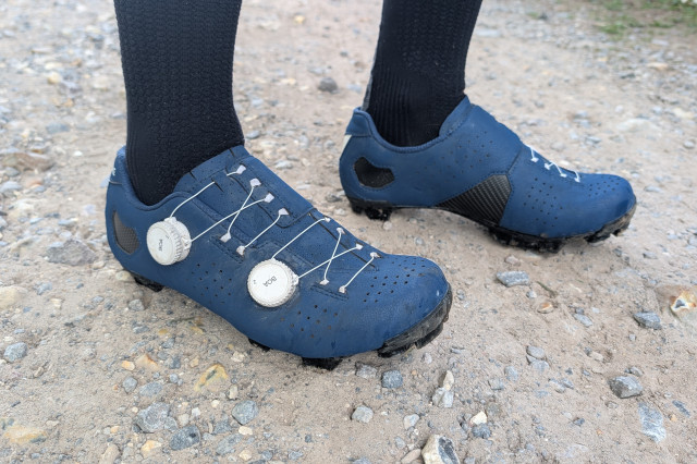 Lake MX333 shoes right.jpg