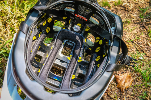 Lazer Impala MIPS helmet-6.jpg