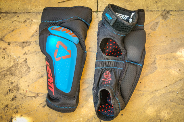 Leatt 3DF 6.0 knee pads-2.jpg