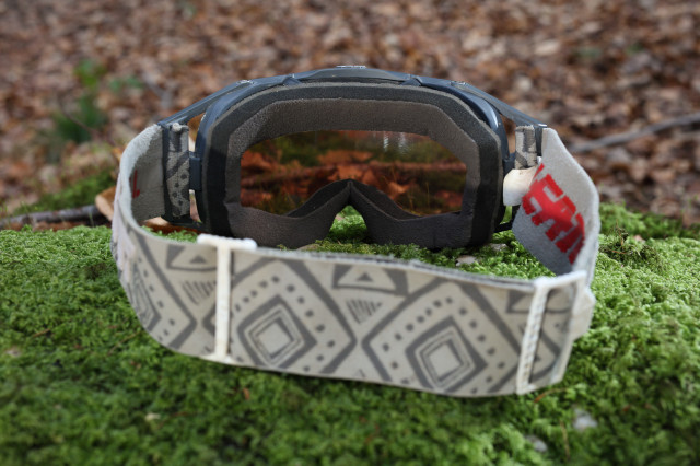 Leatt-Velocity 6.5-goggles-review-102.jpg