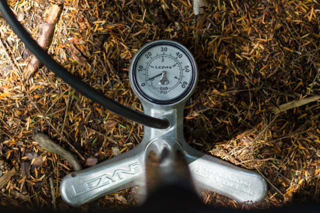 Lezyne Alloy Overdrive Pump-3.jpg