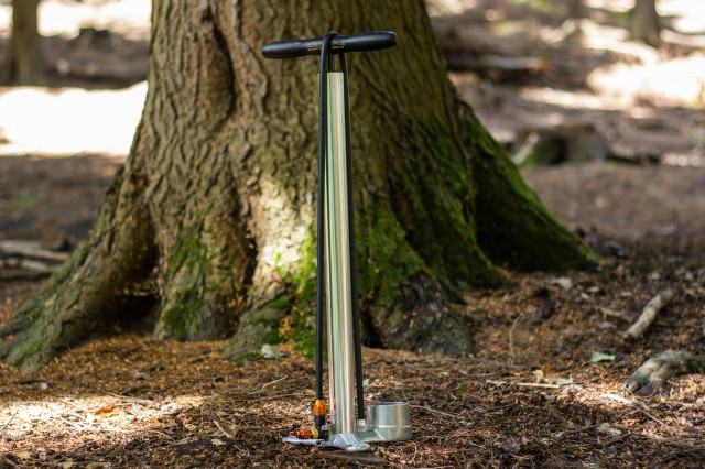 Lezyne Alloy Overdrive Pump-7.jpg