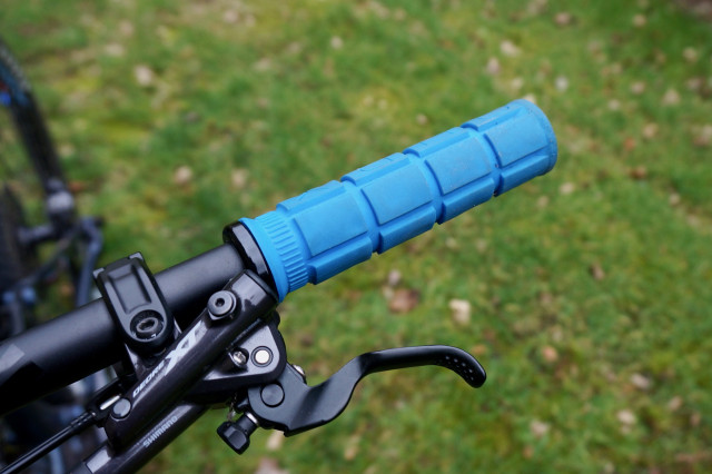 Lizard Skins Oury V2 Single Lock-On 2.jpeg
