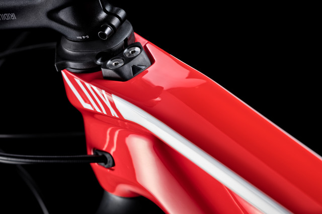 Lux CF SL 3.jpg
