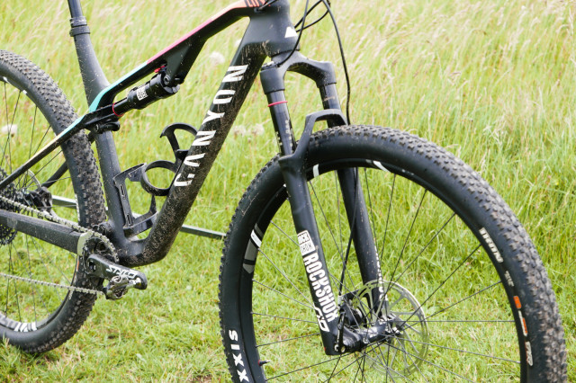 Lux-CF-SL-6.0-Pro-Race-review-101.jpg