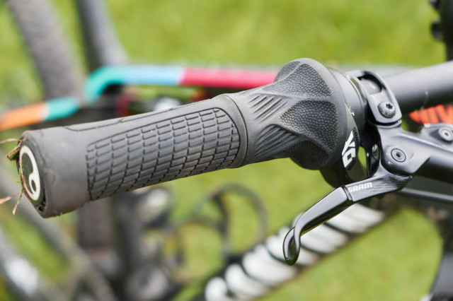 Lux-CF-SL-6.0-Pro-Race-review-105.jpg