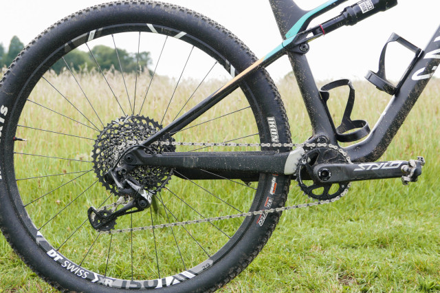 Lux-CF-SL-6.0-Pro-Race-review-109.jpg