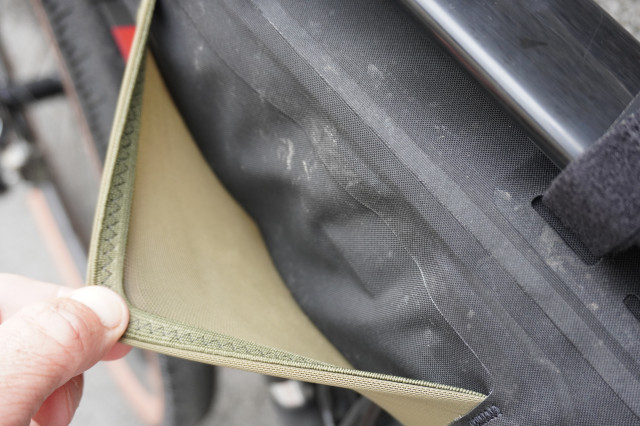 MAAP_Apidura_Framebag_pocket.JPG