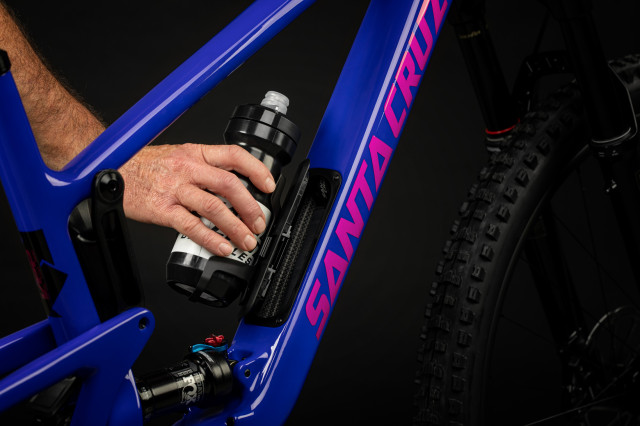 2022 Santa Cruz Tallboy glovebox