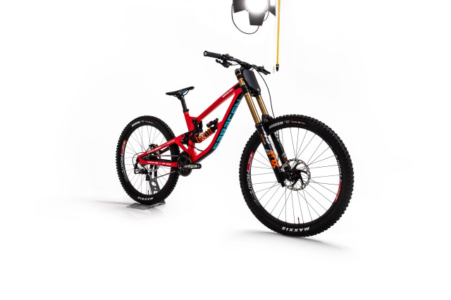 Madison Saracen 2020 bike.jpg