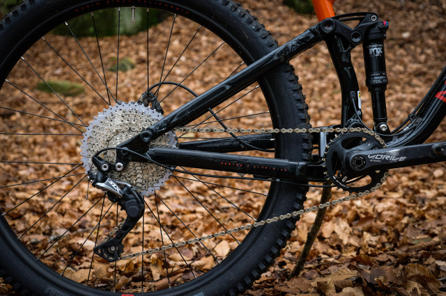 Marin Hawk Hill 3 Detail Drivetrain-18.jpg