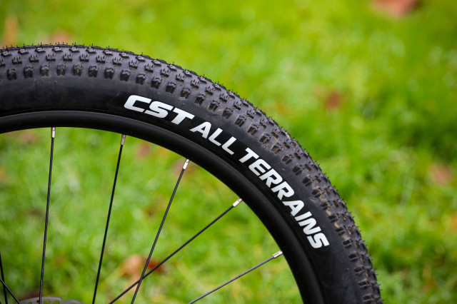 Merida Matts J 24 + - tyre.jpg