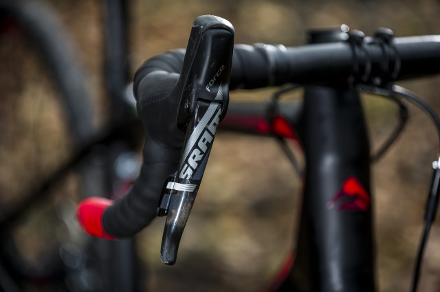 Merida Silex 9000 Detail Brake lever.JPG