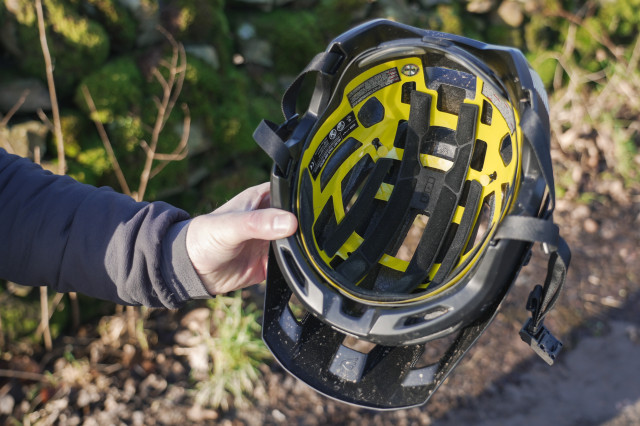 Met x Ion Traze Amp Helmet review 2021 5.JPG