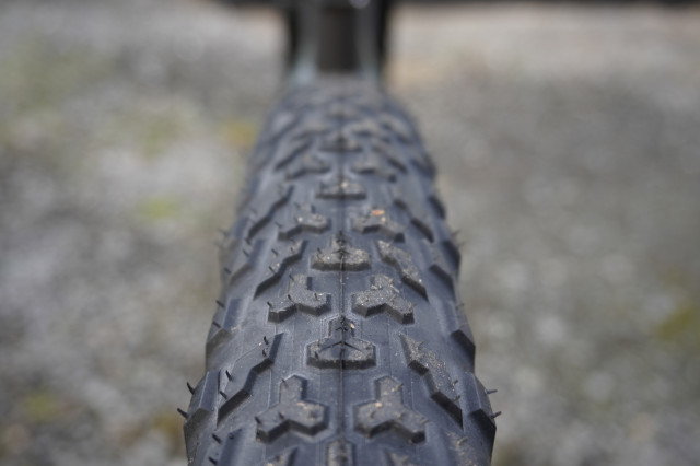 Michelin_JetXC2_Treadclose.JPG