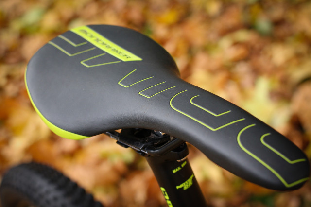 Mondraker e-Prime R+ - saddle.jpg