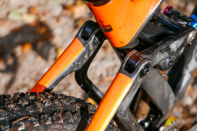 Mondraker-Foxy-Carbon-RR-29-review-107.jpg