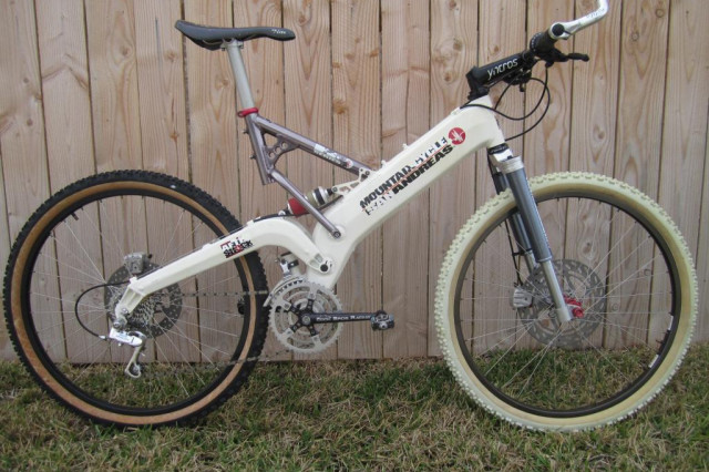 Mountain Cycles San Andreas retro bike.jpg