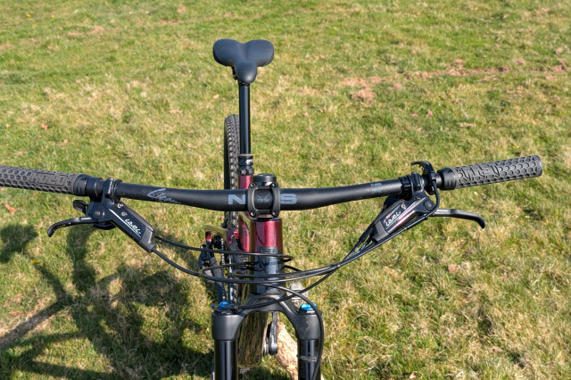 NS Synonym TR2 handlebar.jpg