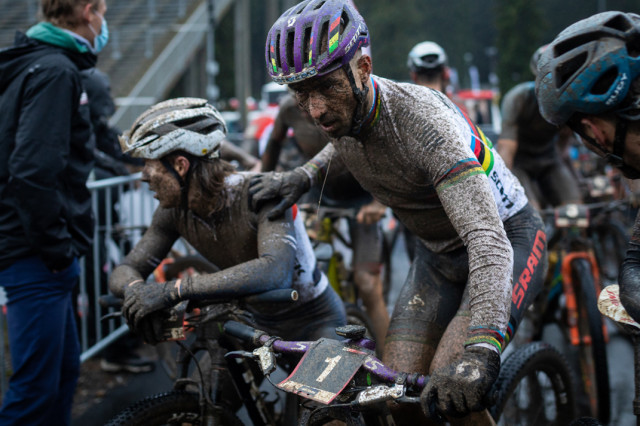 Mountain bike icons: Nino Schurter