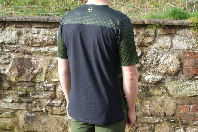 Nukeproof_Blackline_Jersey_SS_2.JPG