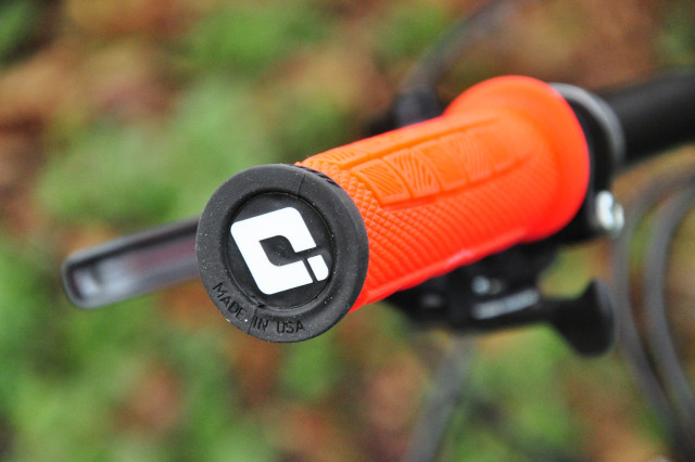 ODI-Elite-Pro-Lock-On-Grips-100.jpg