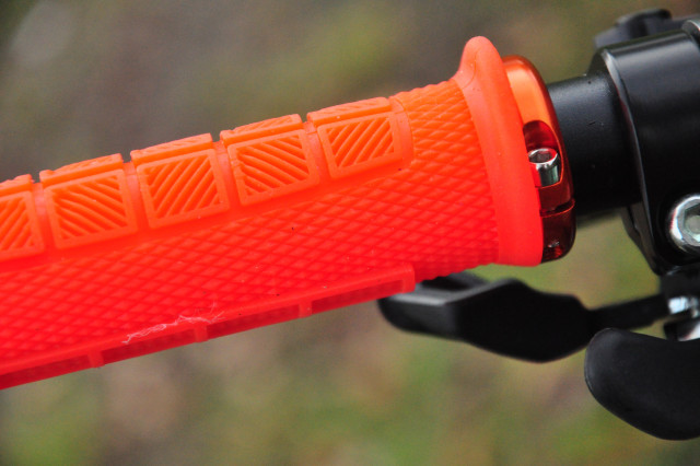 ODI-Elite-Pro-Lock-On-Grips-103.jpg