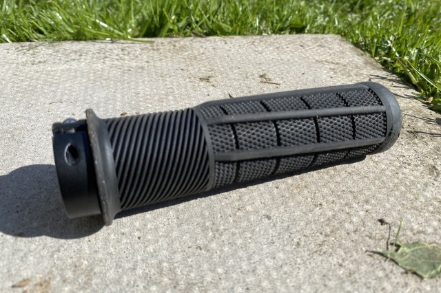 OneUp Thick grips 3.jpg