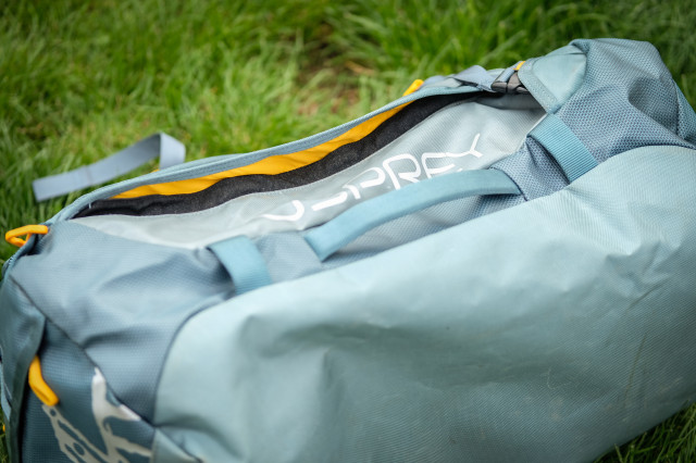 Osprey Transporter 40L Duffel bag-10.jpg