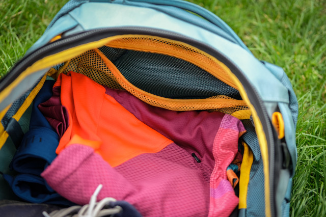 Osprey Transporter 40L Duffel bag-4.jpg