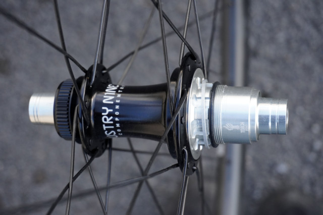 Parlee_Sky_Ridge_Carbon_Wheelset_I9.JPG